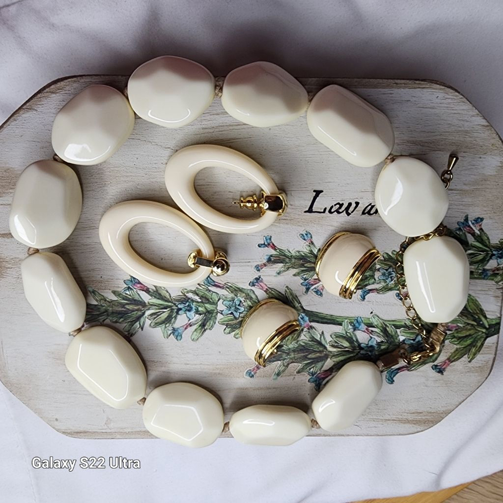 Cream & Gold Beaded Necklace And Two Pair Of Matching Earrings